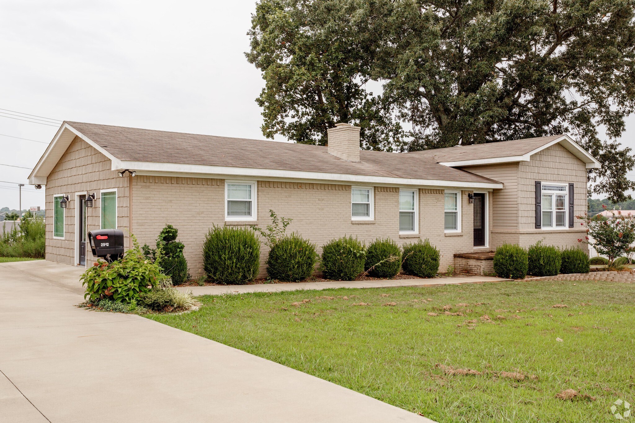 2912 Hough Rd, Florence, AL for sale Primary Photo- Image 1 of 1