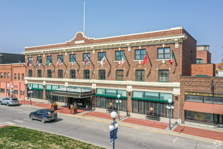 1112 Willis Ave, Perry, IA 50220