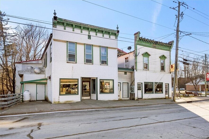 68 East, Edmeston, NY 13335