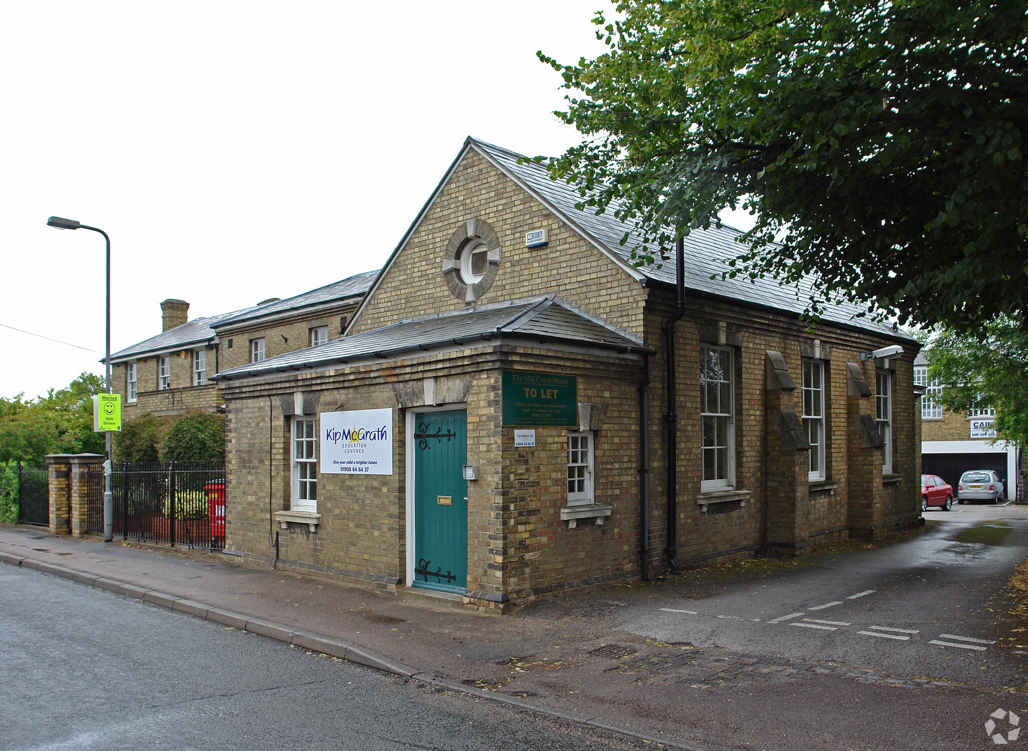 20 Simpson Rd, Milton Keynes for sale Primary Photo- Image 1 of 1