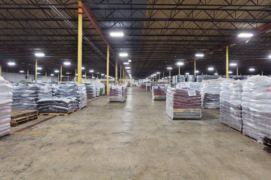 2209 Sulphur Spring Rd, Halethorpe, MD for sale - Building Photo - Image 1 of 1