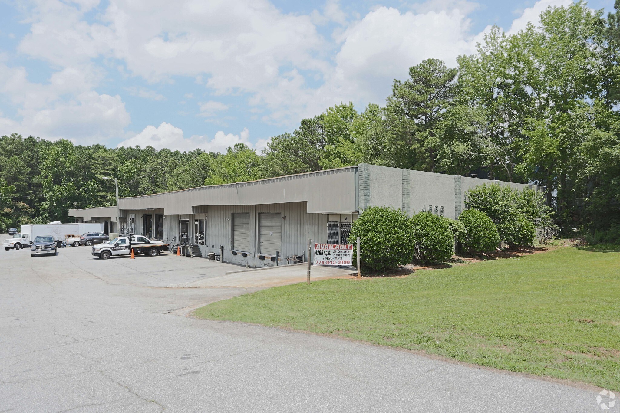 4566 Lewis Rd, Stone Mountain, GA for lease Primary Photo- Image 1 of 5