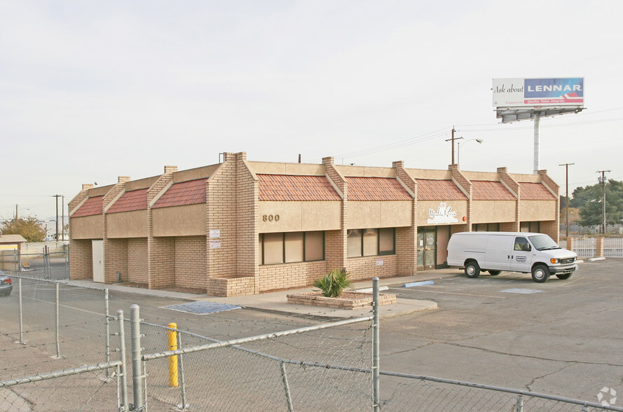 800 W Bonanza Rd, Las Vegas, NV for lease - Building Photo - Image 2 of 4