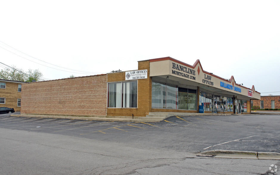 6901 W 111th St, Worth, IL for lease - Building Photo - Image 3 of 3