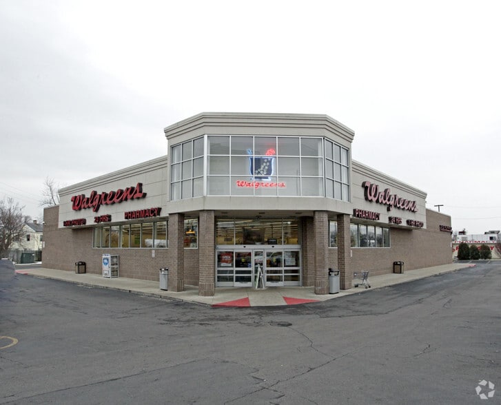 Walgreens Portfolio portfolio of 2 properties for sale on LoopNet.com - Primary Photo - Image 2 of 3