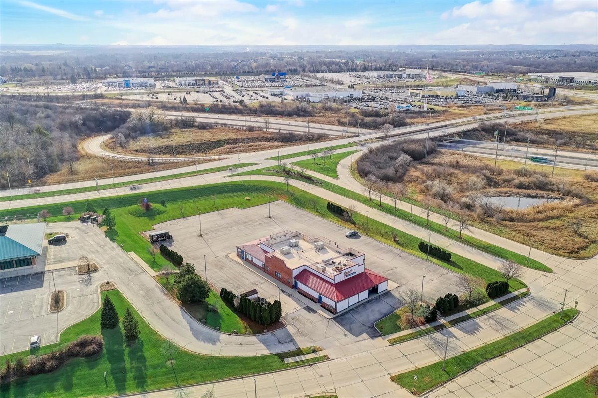 10950 W Good Hope Rd, Milwaukee, WI 53224 Retail for Lease