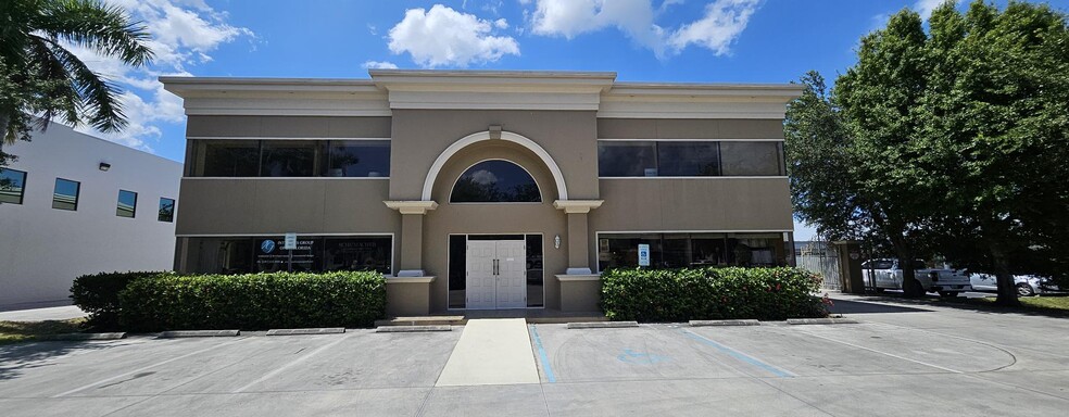 1854 Trade Center Way, Naples, FL for sale - Building Photo - Image 1 of 1