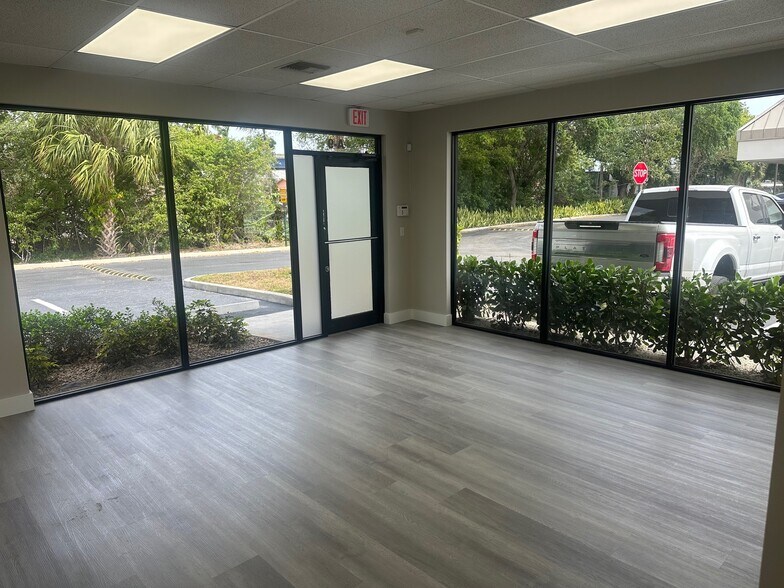 3400 SW 26th Ter, Fort Lauderdale, FL for lease - Building Photo - Image 2 of 9