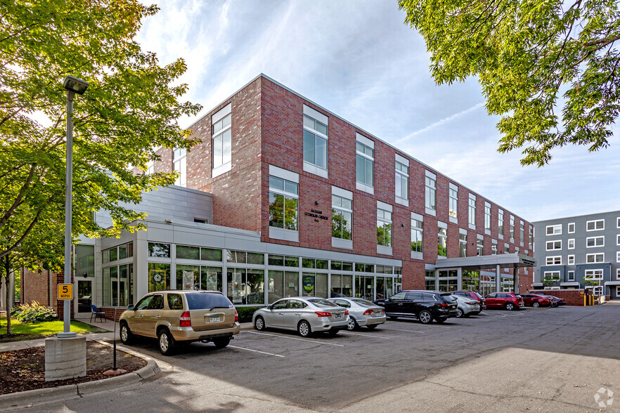 2400-2414 Park Ave S, Minneapolis, MN for lease - Building Photo - Image 2 of 14