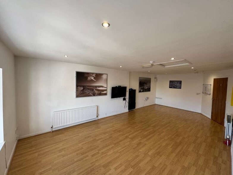 13B Antrim St, Lisburn for lease - Building Photo - Image 3 of 4