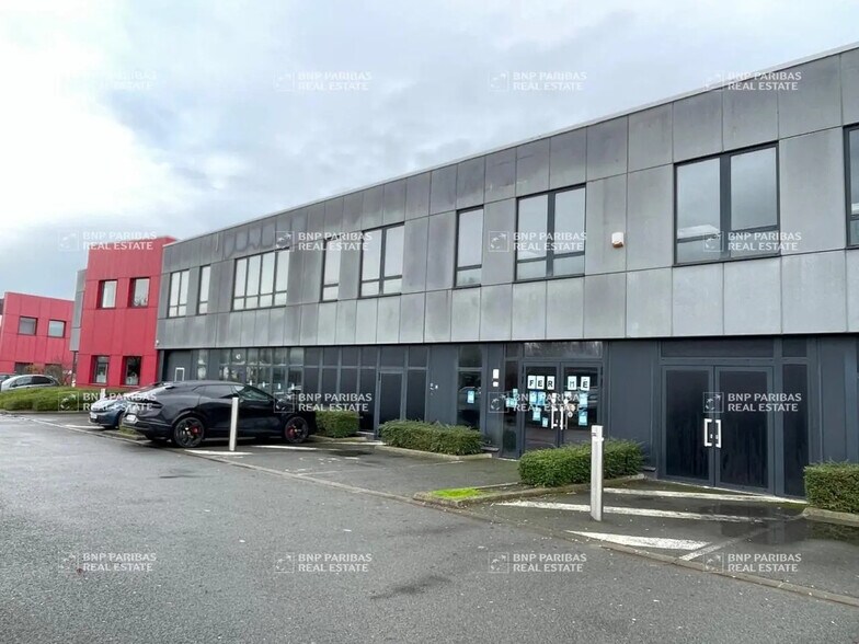 Office in Hallennes-lez-Haubourdin for lease - Building Photo - Image 2 of 11