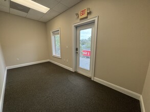 29 Plantation Park Dr, Bluffton, SC for lease Building Photo- Image 2 of 5