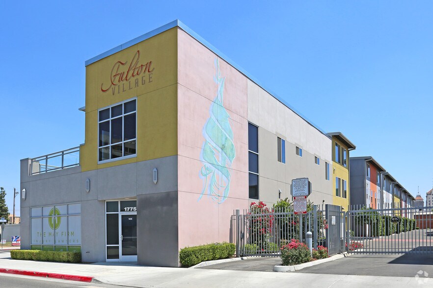 1759 Fulton St, Fresno, CA for sale - Primary Photo - Image 1 of 35