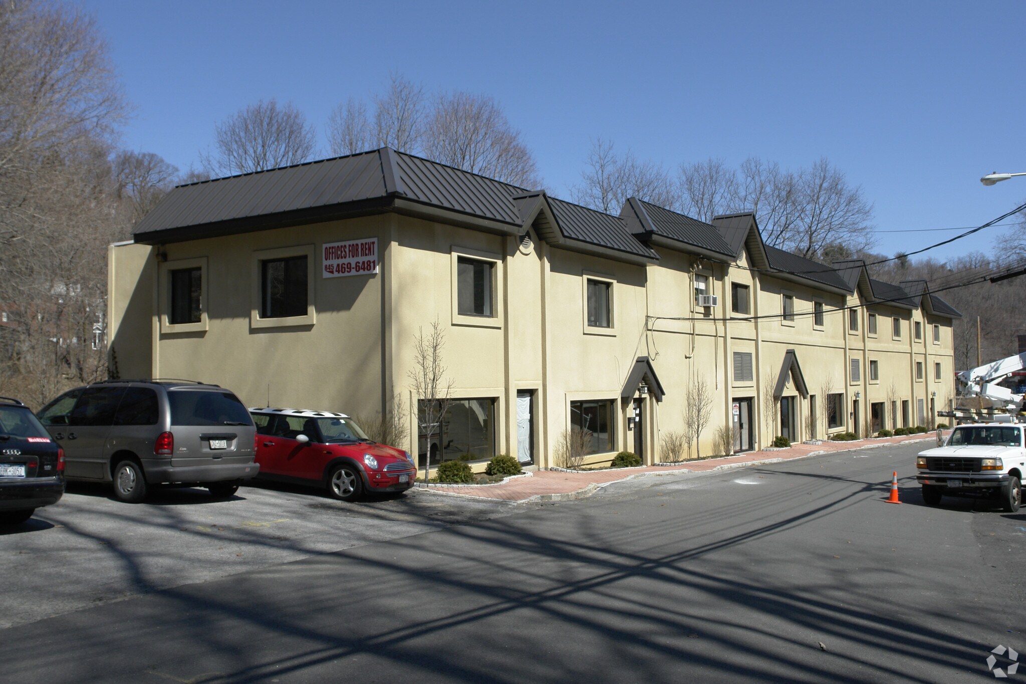 7-11 Legion Dr, Valhalla, NY for lease Building Photo- Image 1 of 25