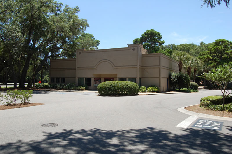 50 Shelter Cove Ln, Hilton Head Island, SC for sale - Primary Photo - Image 1 of 1