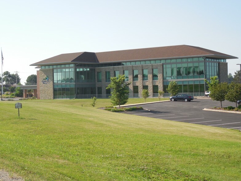 W1046 Marietta Ave, Ixonia, WI 53036 Professional Office Space