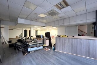 221-223 High St, Gateshead for lease Interior Photo- Image 2 of 3