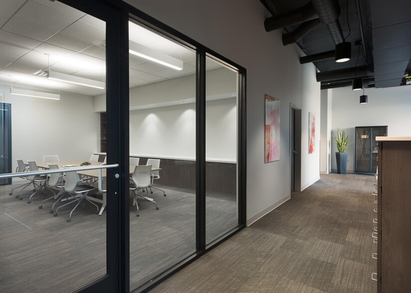 841 Ohare Pky, Medford, OR for lease - Interior Photo - Image 2 of 5