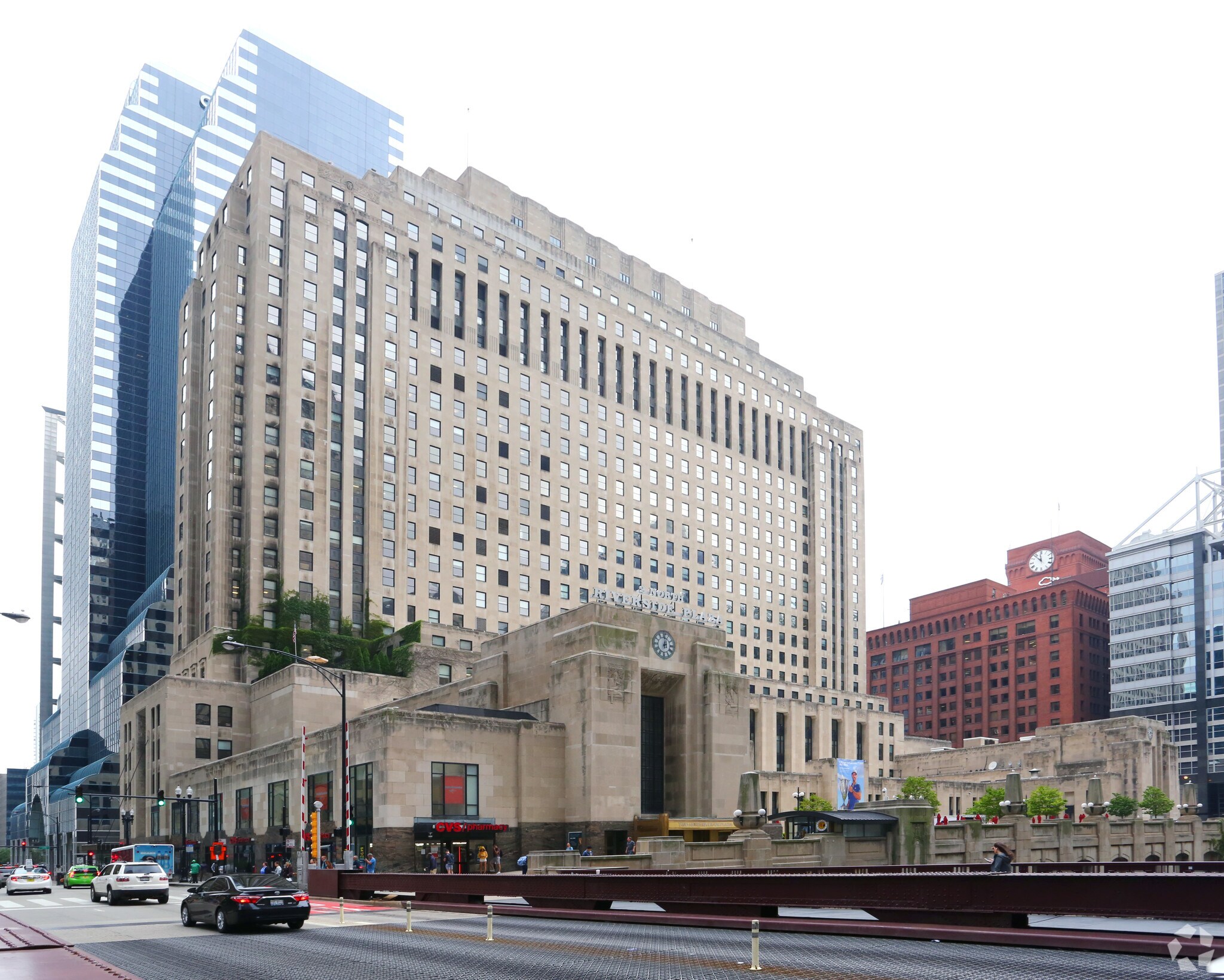 2 N Riverside Plz, Chicago, IL 60606 - Retail for Lease | LoopNet.com - 2 North Riverside Plaza Chicago Il 60606