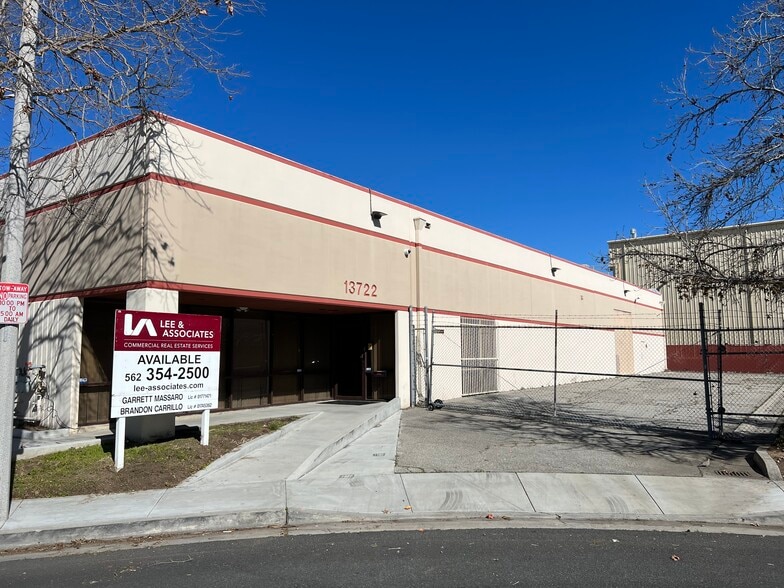 13722 S Harvard Pl, Gardena, CA for lease - Building Photo - Image 1 of 14