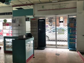 Retail in Aranjuez, Madrid for lease Interior Photo- Image 2 of 8