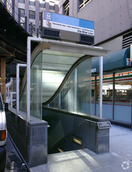 160 N Franklin St, Chicago, IL for lease - Building Photo - Image 2 of 23