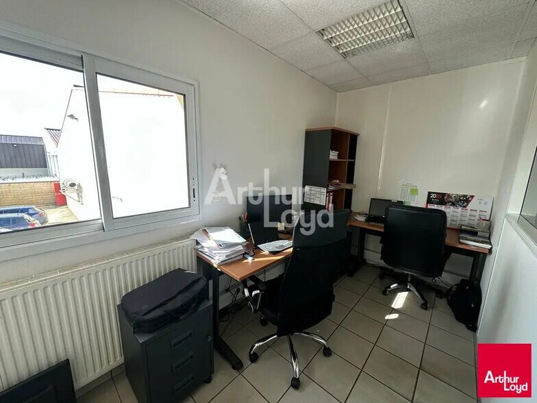 Flex in Corps-Nuds for sale - Interior Photo - Image 3 of 6