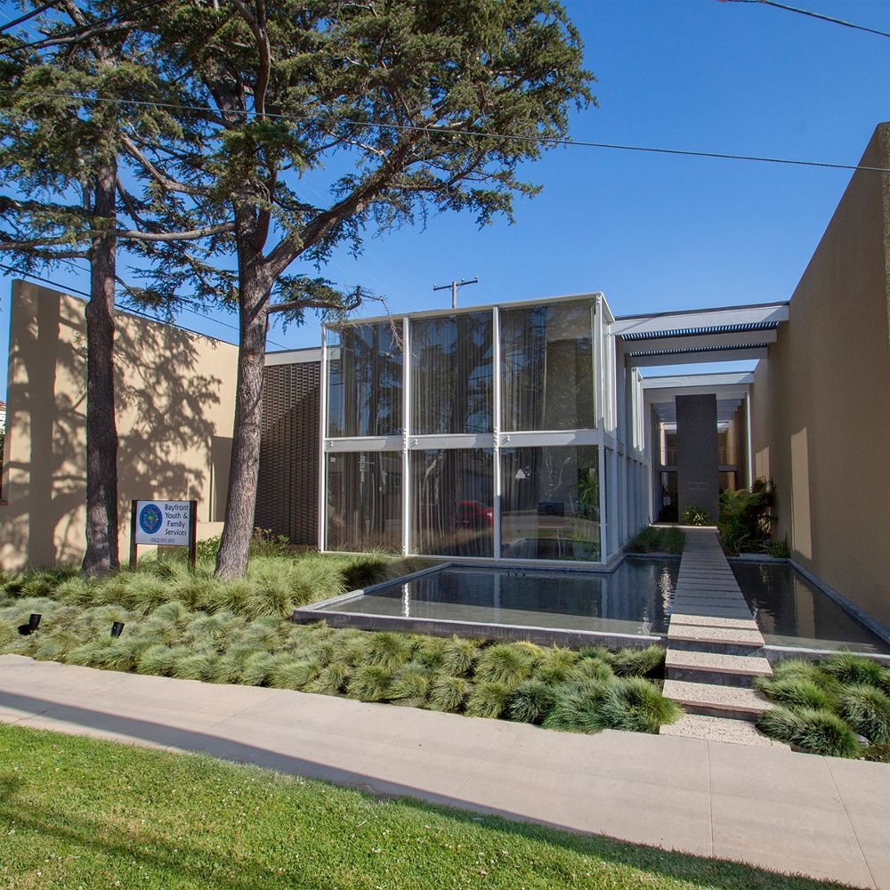 320 E Bixby Rd, Long Beach, CA for lease Building Photo- Image 1 of 11