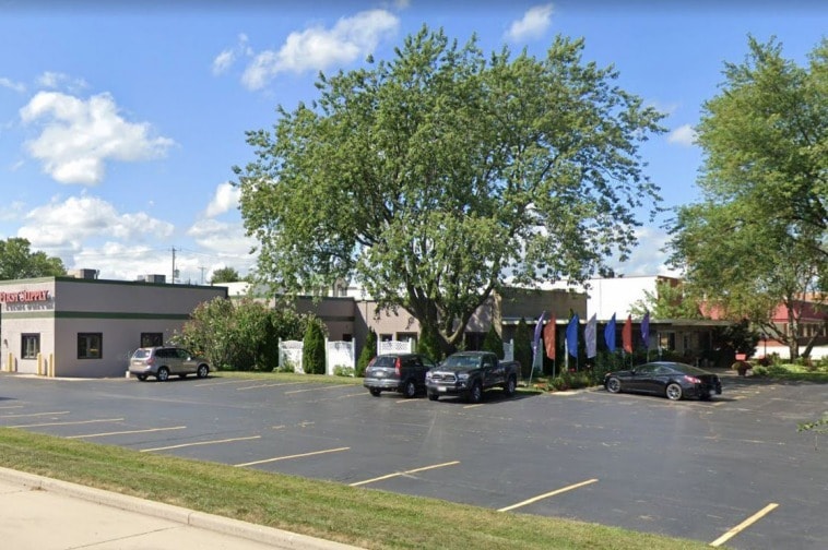 3305 N 124th St, Brookfield, WI for sale - Building Photo - Image 1 of 1