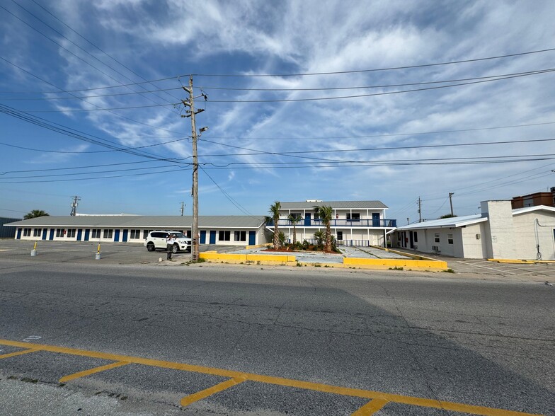 15328 Front Beach Rd, Panama City Beach, FL for lease - Building Photo - Image 1 of 7