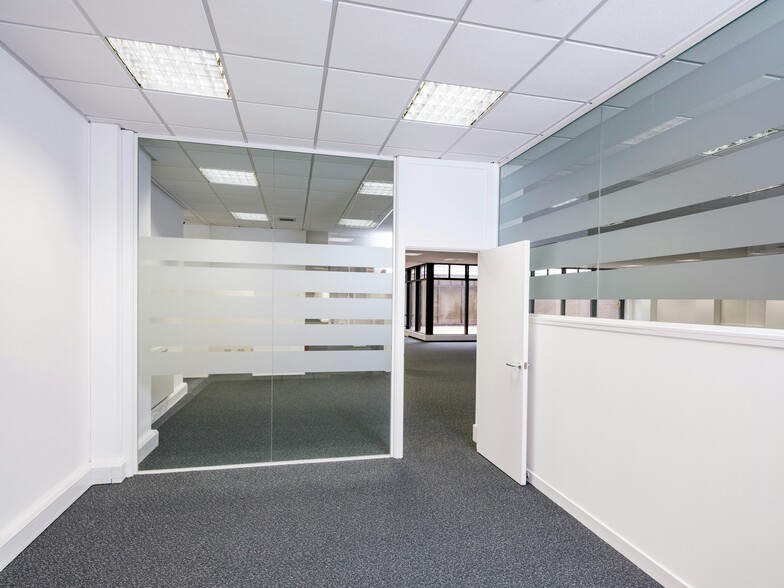 475-485 Union St, Aberdeen for lease - Interior Photo - Image 3 of 4