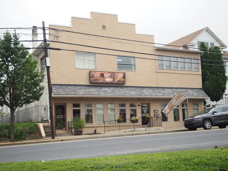 1075 Main St, Hellertown, PA for sale - Building Photo - Image 1 of 1