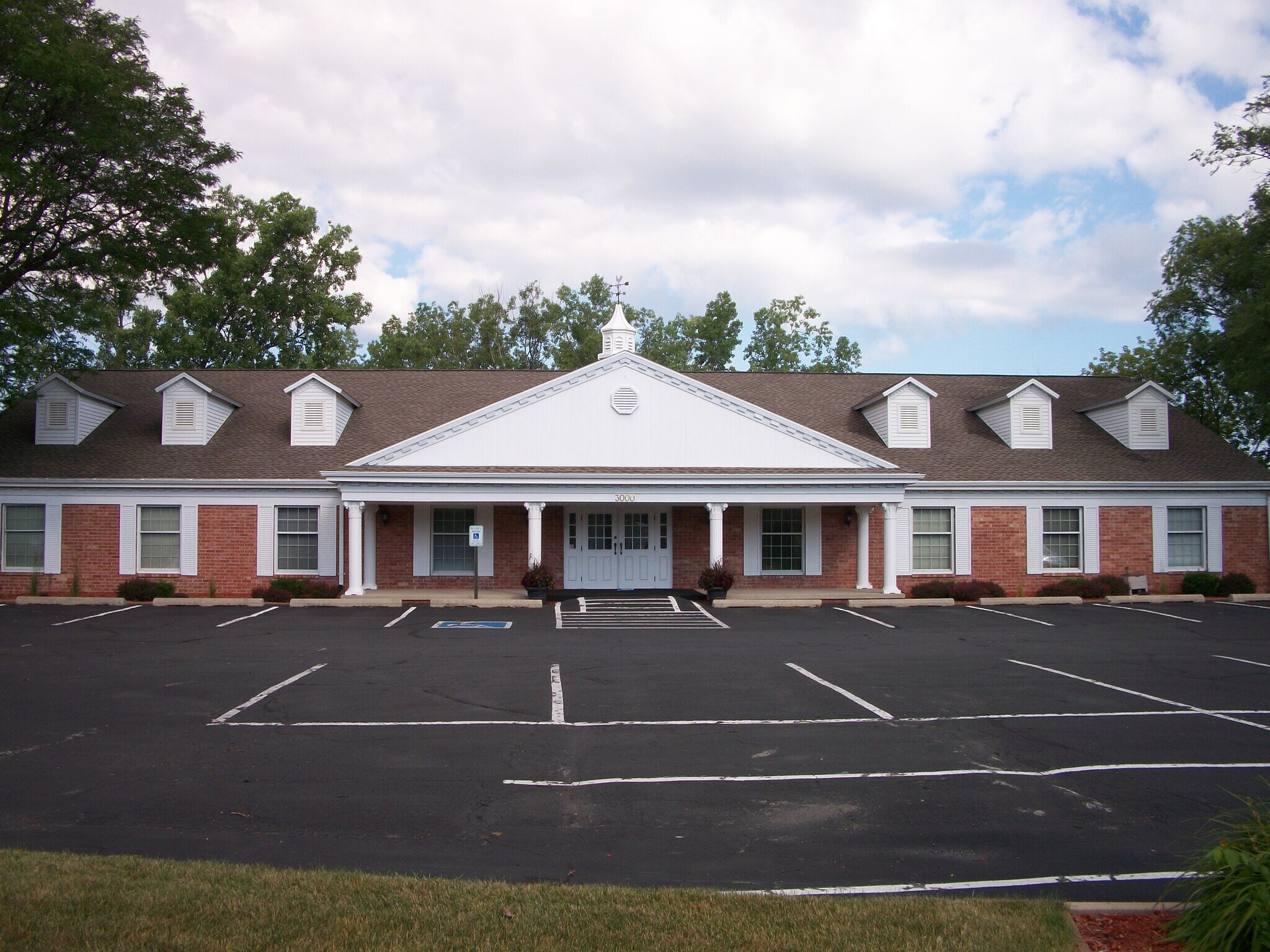 3000 Riverside Dr, Green Bay, WI for sale Building Photo- Image 1 of 1