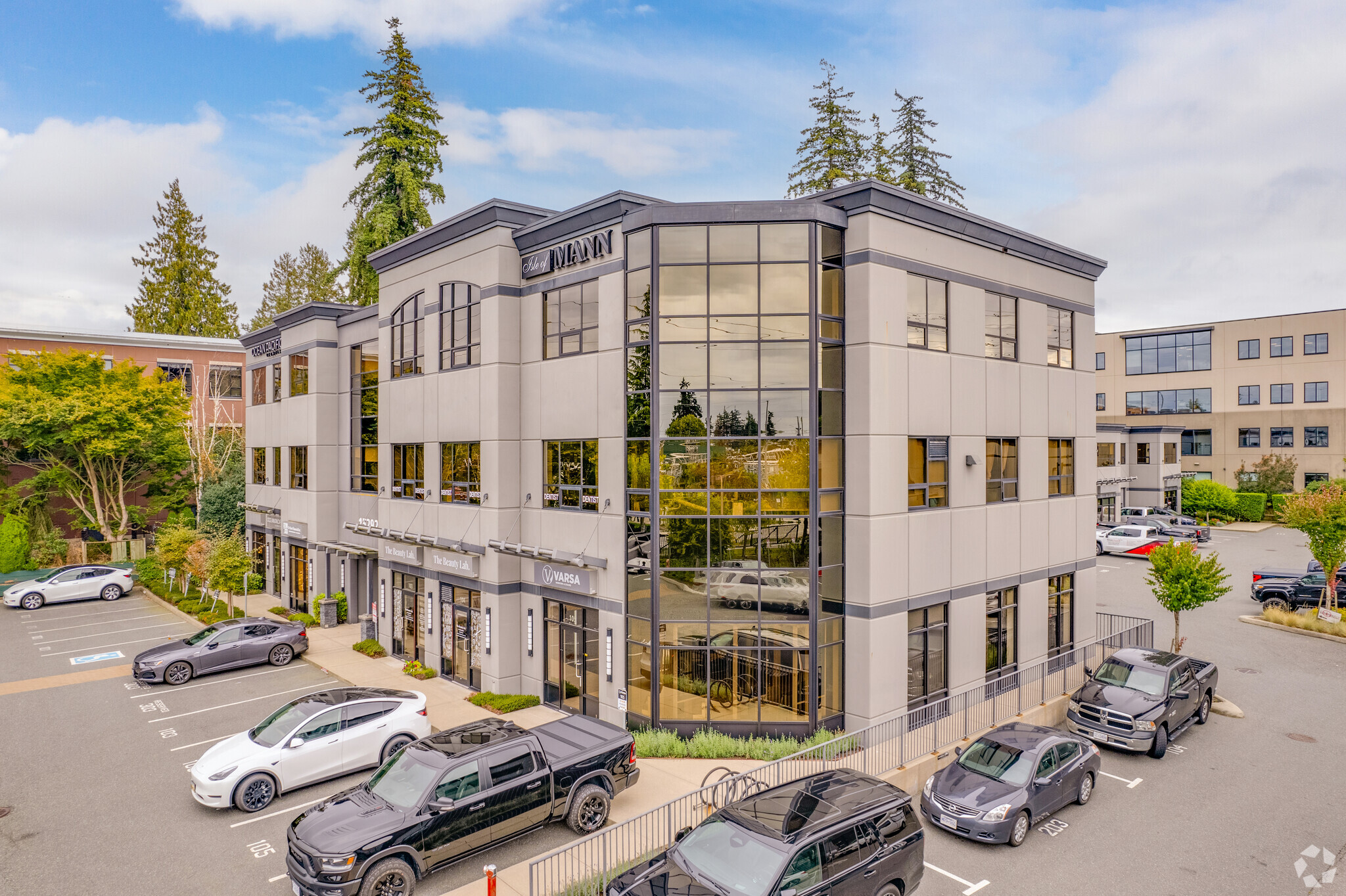 15292 Croydon Dr, Surrey, BC for lease Primary Photo- Image 1 of 9