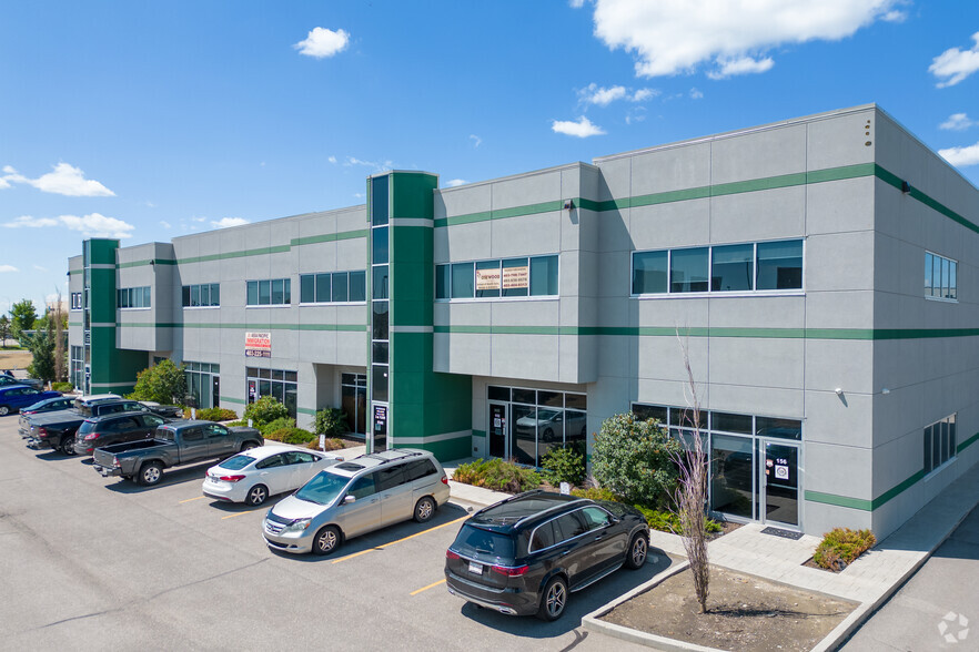 3670 63rd Ave NE, Calgary, AB for lease - Building Photo - Image 3 of 7