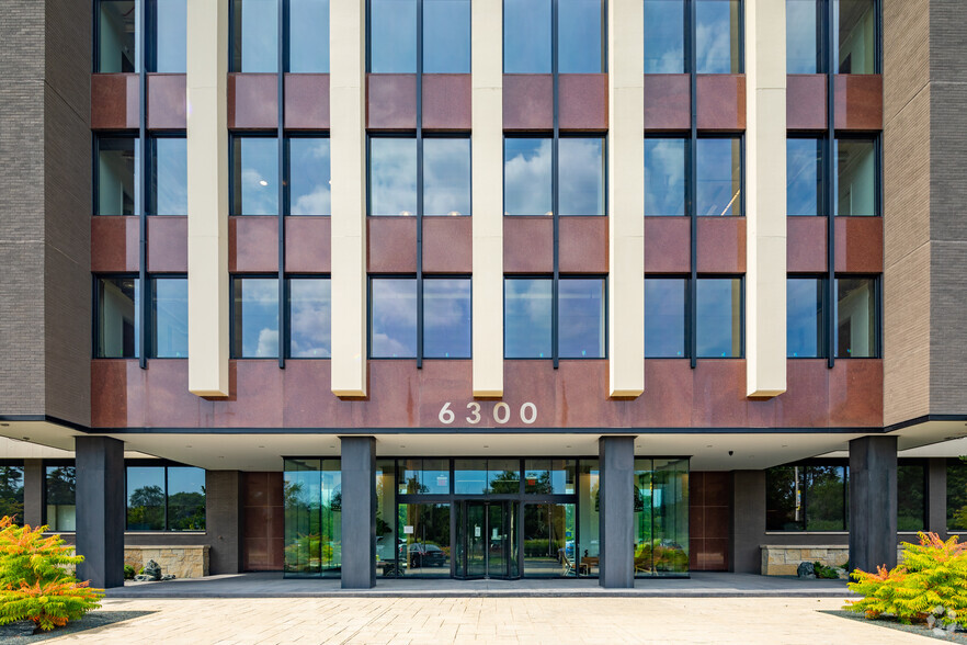 6300 N River Rd, Rosemont, IL for lease - Building Photo - Image 1 of 25