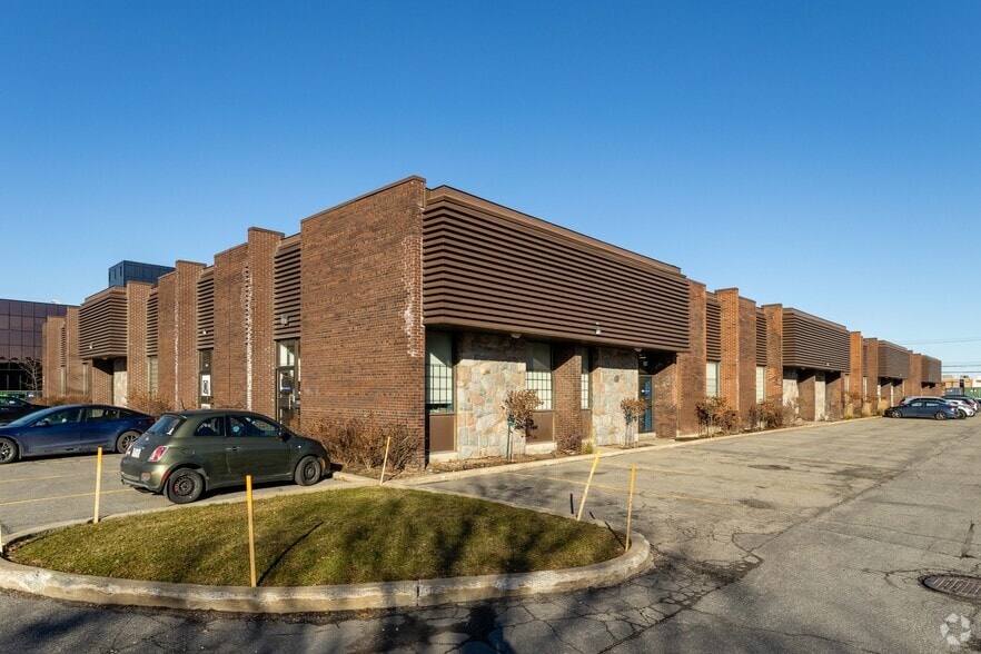 161-181 Rue Barr, Montréal, QC for sale - Primary Photo - Image 1 of 1