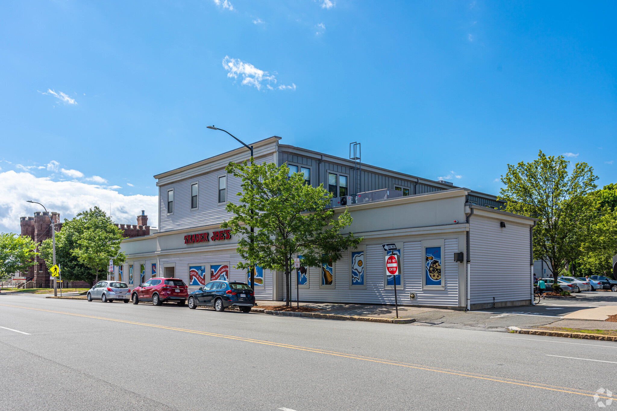 1121 Washington St, Newton, Ma 02465 - Coworking Offices Above Trader 