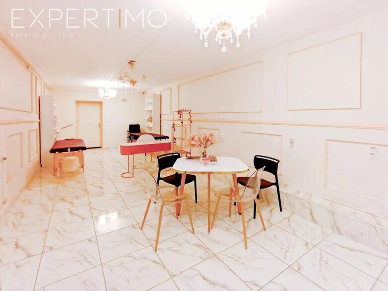 Retail in Étampes for sale - Interior Photo - Image 2 of 6