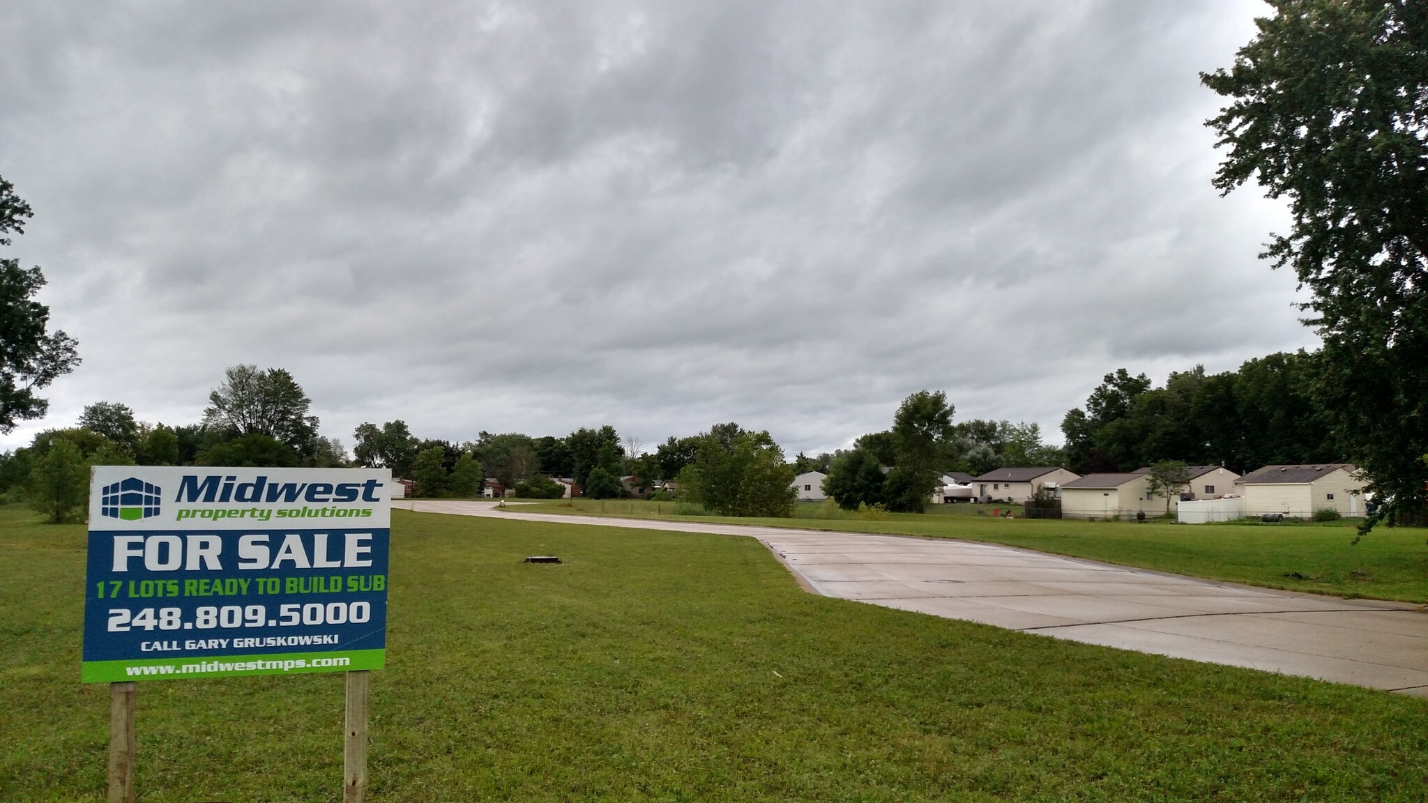 33405-33548 Carly Ct, Westland, MI for sale Building Photo- Image 1 of 1