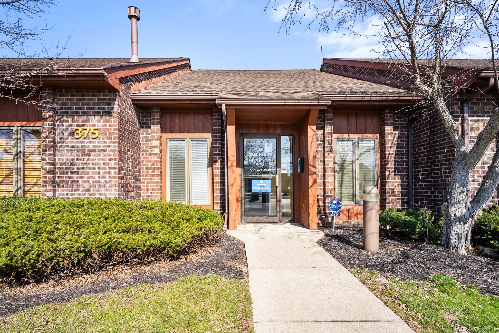 375 White Spruce Blvd, Rochester, NY for sale Building Photo- Image 1 of 1