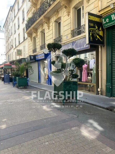 Retail in Paris for lease - Building Photo - Image 1 of 2