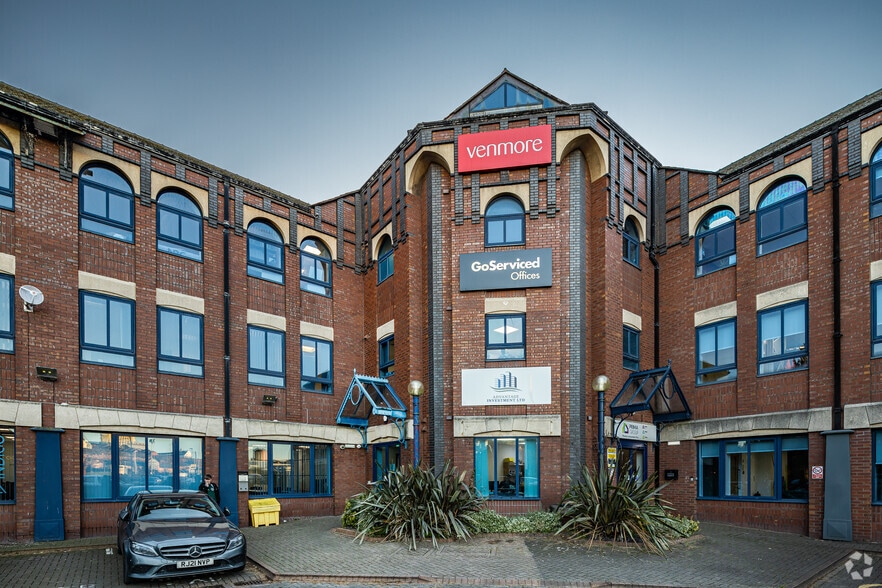 Riverside Dr, Liverpool for lease - Building Photo - Image 2 of 16