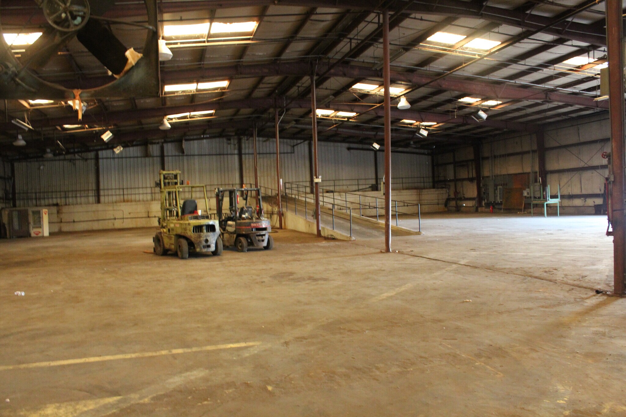 7340 Bellwood Rd, Ackerman, MS 39735 Belwood Building