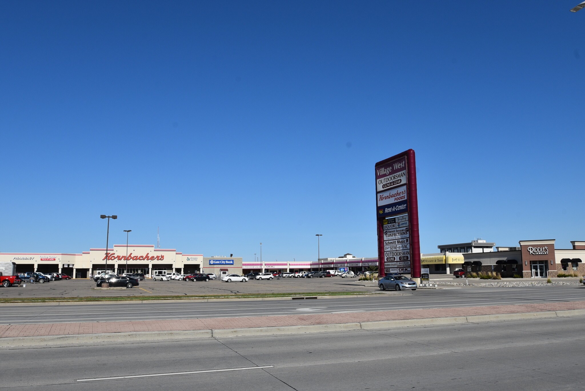 4101 13th Ave S, Fargo, ND 58103 - Village West Shopping Center | LoopNet