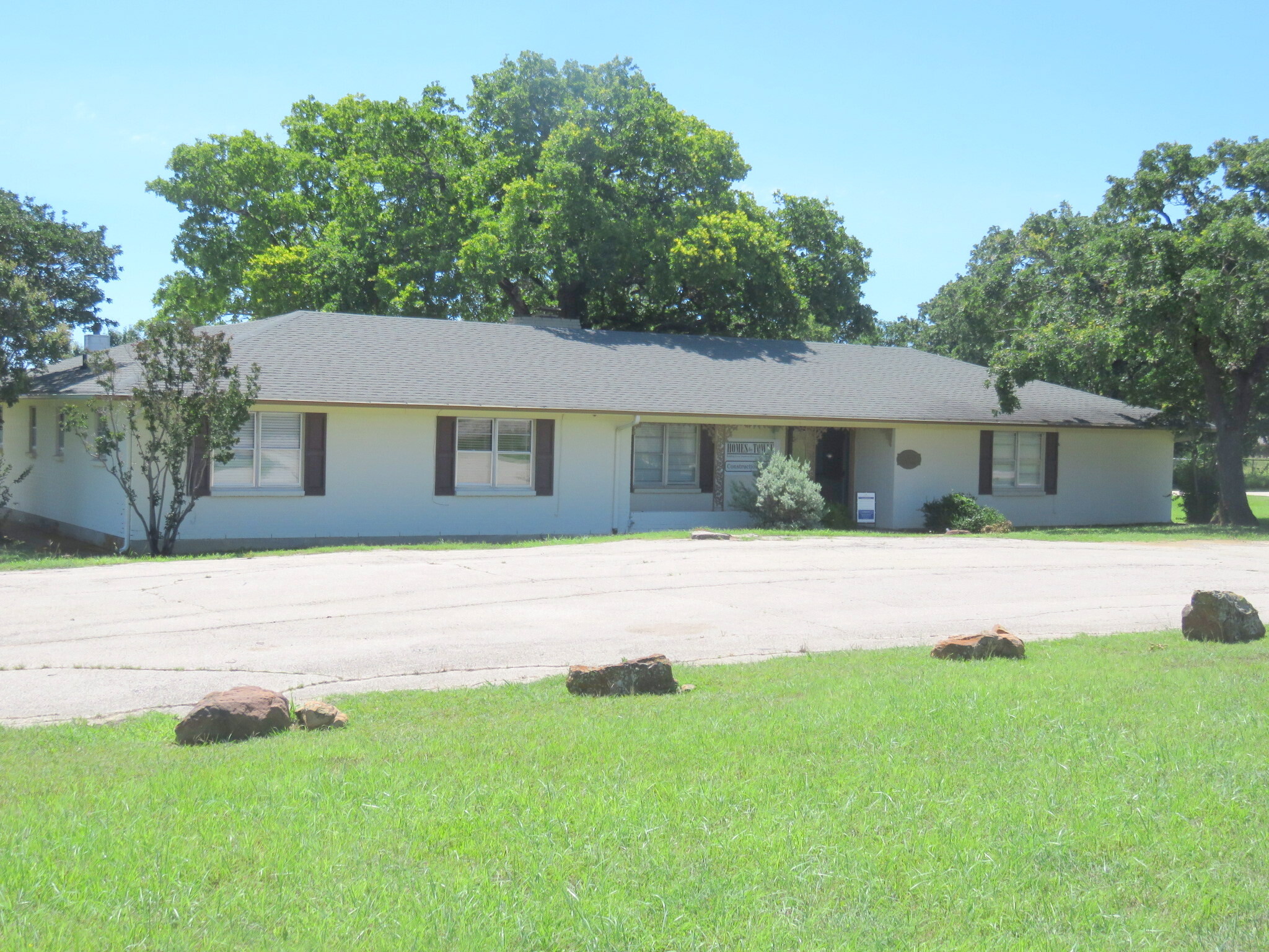 3061 SW Wilshire Blvd, Burleson, TX for sale Primary Photo- Image 1 of 5