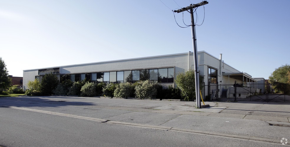 190 Norseman St, Toronto, ON M8Z 2R4