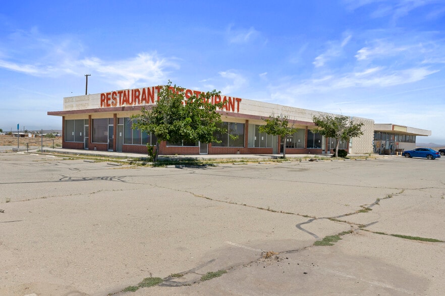 13005-13015 Claymine Rd, Edwards, CA for lease - Building Photo - Image 3 of 15