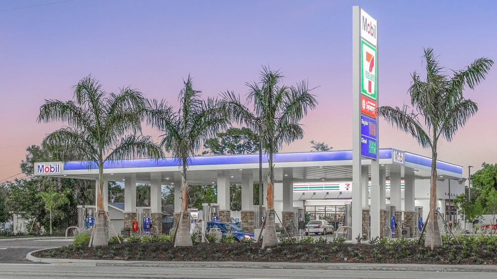 2977 S Cleveland Ave, Fort Myers, FL for sale - Building Photo - Image 1 of 1