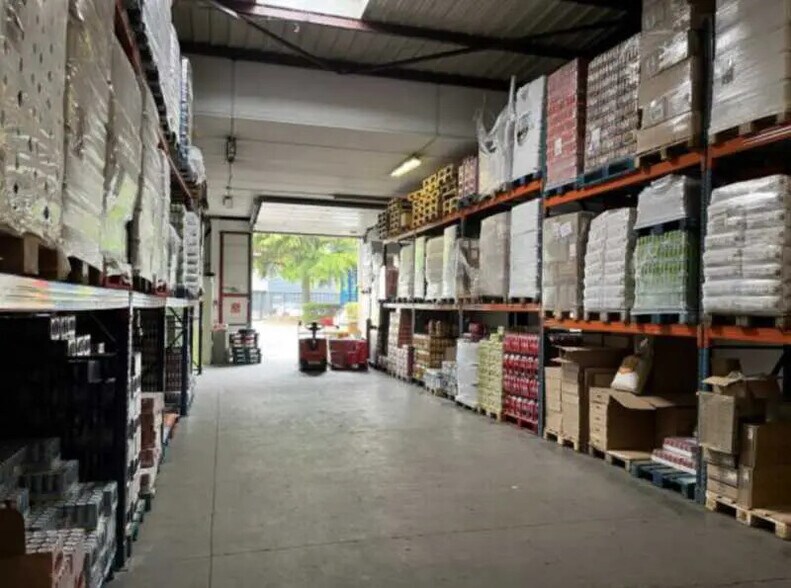 Flex in Le Blanc-Mesnil for lease - Building Photo - Image 2 of 3